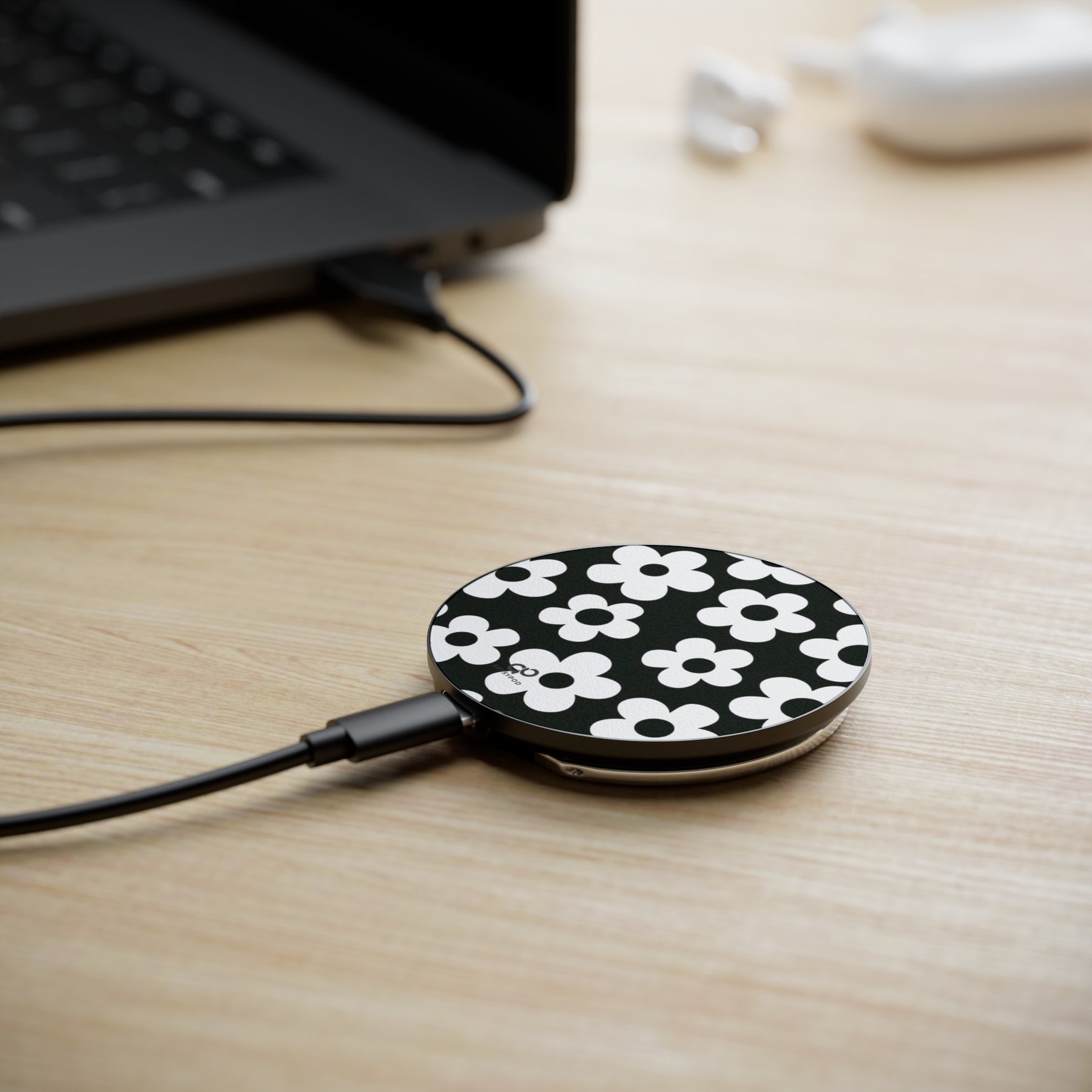 Black Floral | Wireless Charger